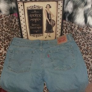 Levi Strauss & CO